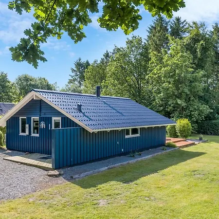 Athislus - 30km From The Sea By Interhome *